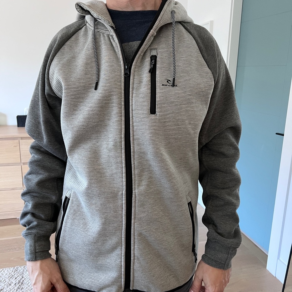 Rip Curl men’s small zip up hoodie